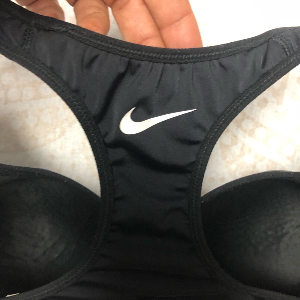 Nike Dri Fit  36 D Full Support Sports Bra